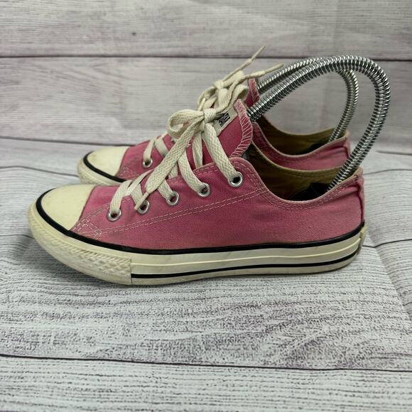 Converse All Stars Chuck Taylor All Stars Pink Sneakers Youth Size 2.5 - Picture 1 of 12